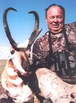 Click here for a larger image of Mike Bollweg's great 16 1/2  buck.
